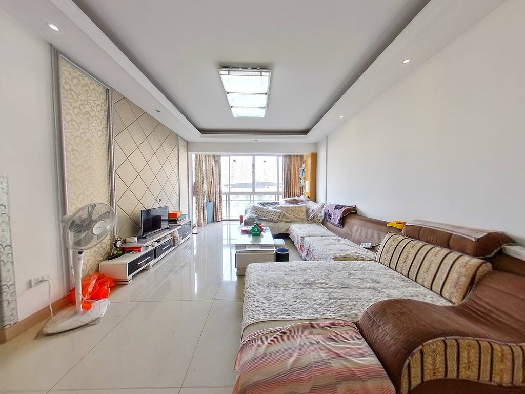 （火车站）阳光春晓 3室2厅2卫 东