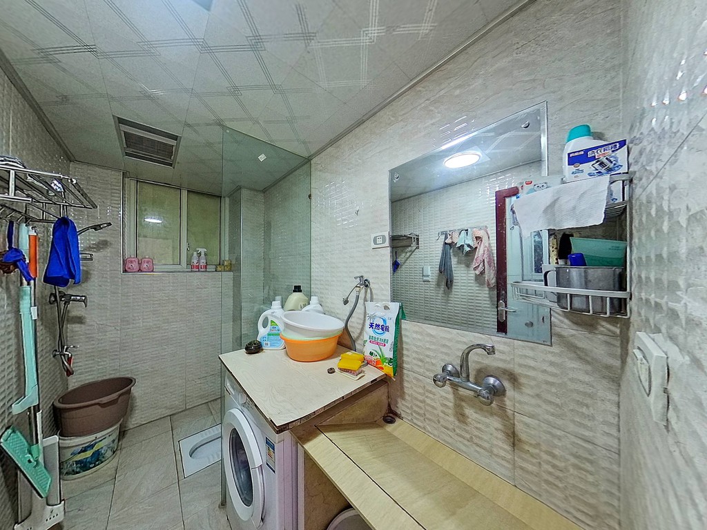 富丽楠山