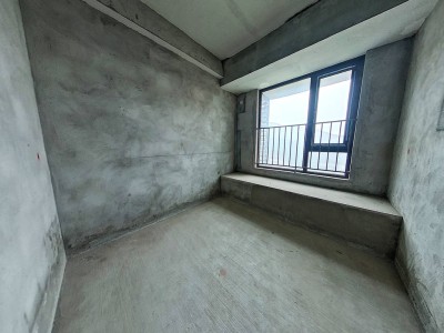 邦泰天著一组团