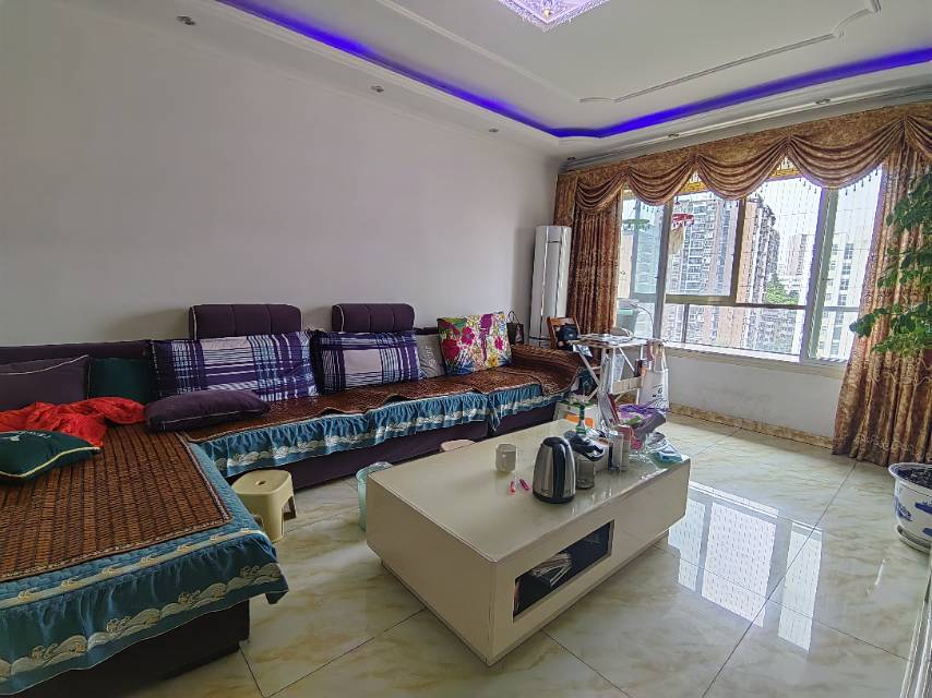 （人民公园）滨江风景 3室2厅2卫 东