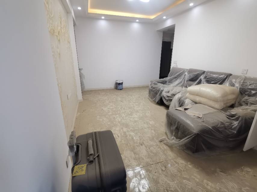 （凤凰大道）莲湖一美地 1房1厅1卫 