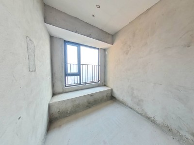 邦泰天著一组团