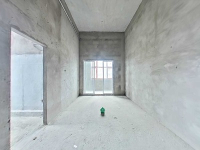 （杨柳垭）家豪摩托市场 5房2厅2卫 东西