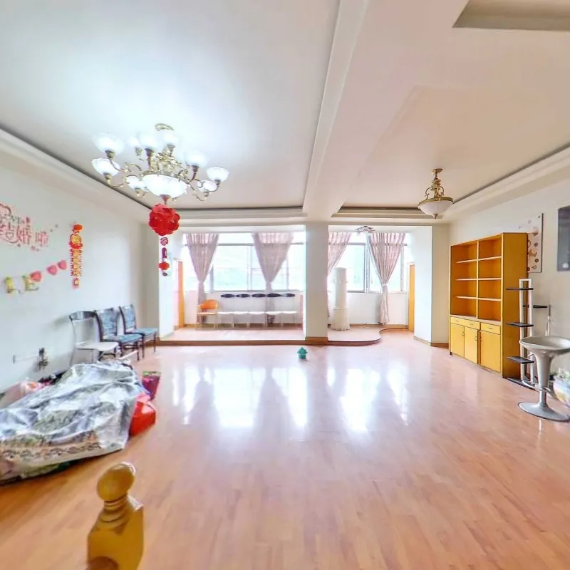 市中级法院家属院