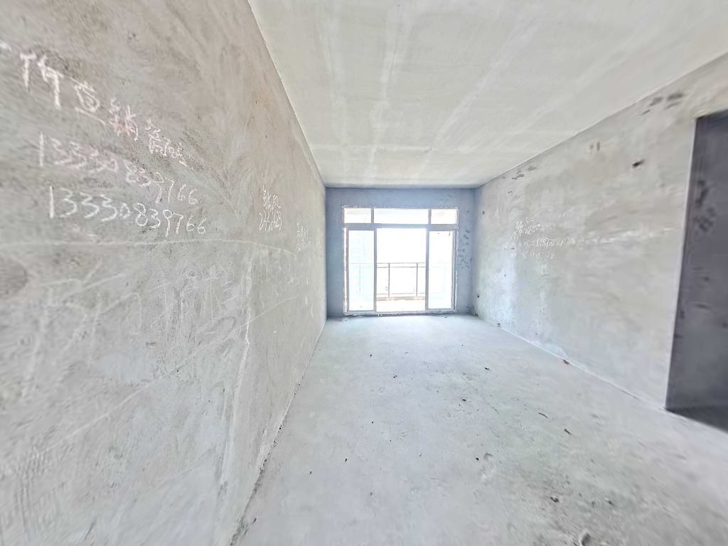 （火车站）时尚家苑 3室2厅2卫 南