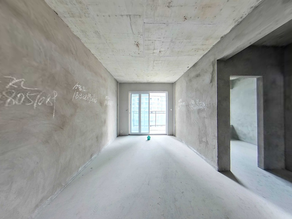 （莲花湖）正黄翡翠公园 3室2厅1卫 南