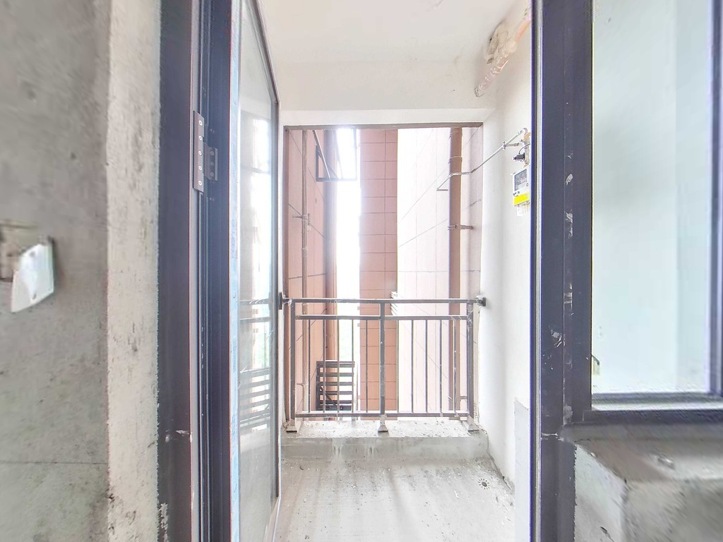 邦泰天著一组团