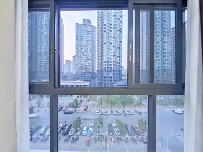 正黄翡翠公园