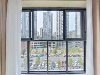 正黄翡翠公园