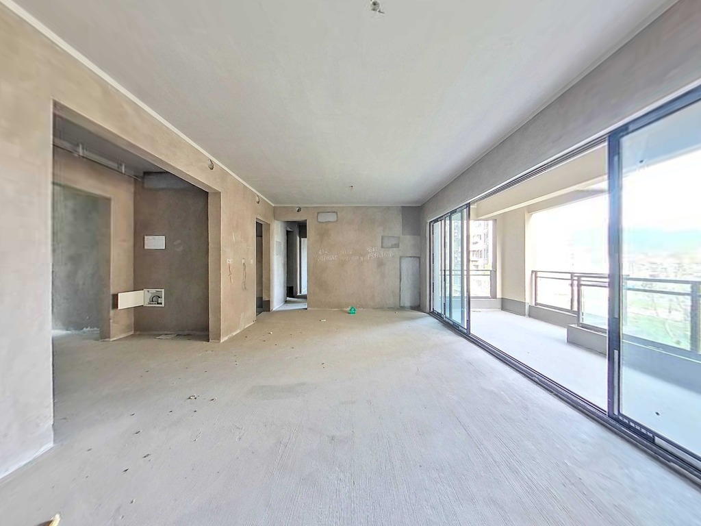 （莲花湖）蓝光芙蓉风华二期 4室2厅2卫 南