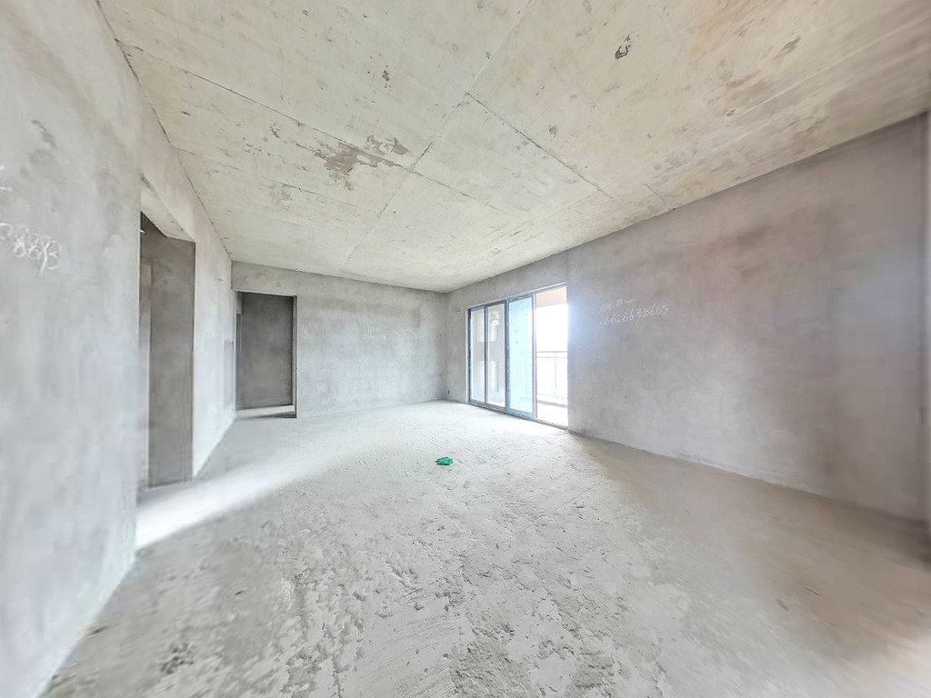 （三里坪）碧桂园梦里巴国三期 4室2厅2卫 西