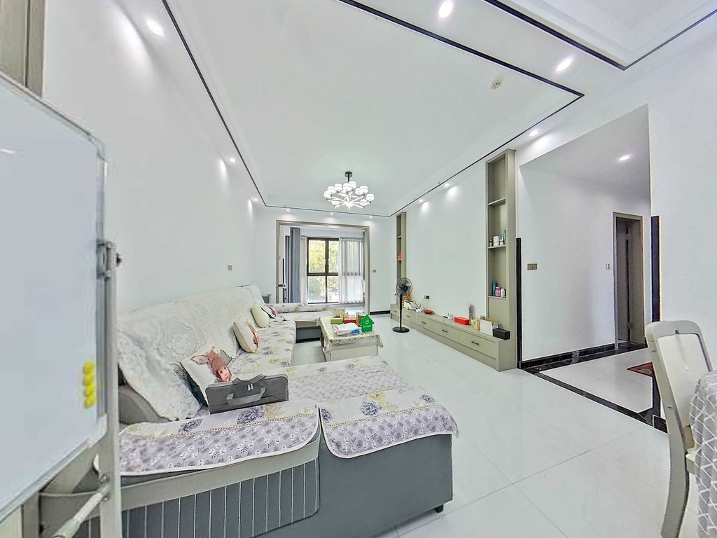 （莲花湖）誉府东苑 3室2厅2卫 东