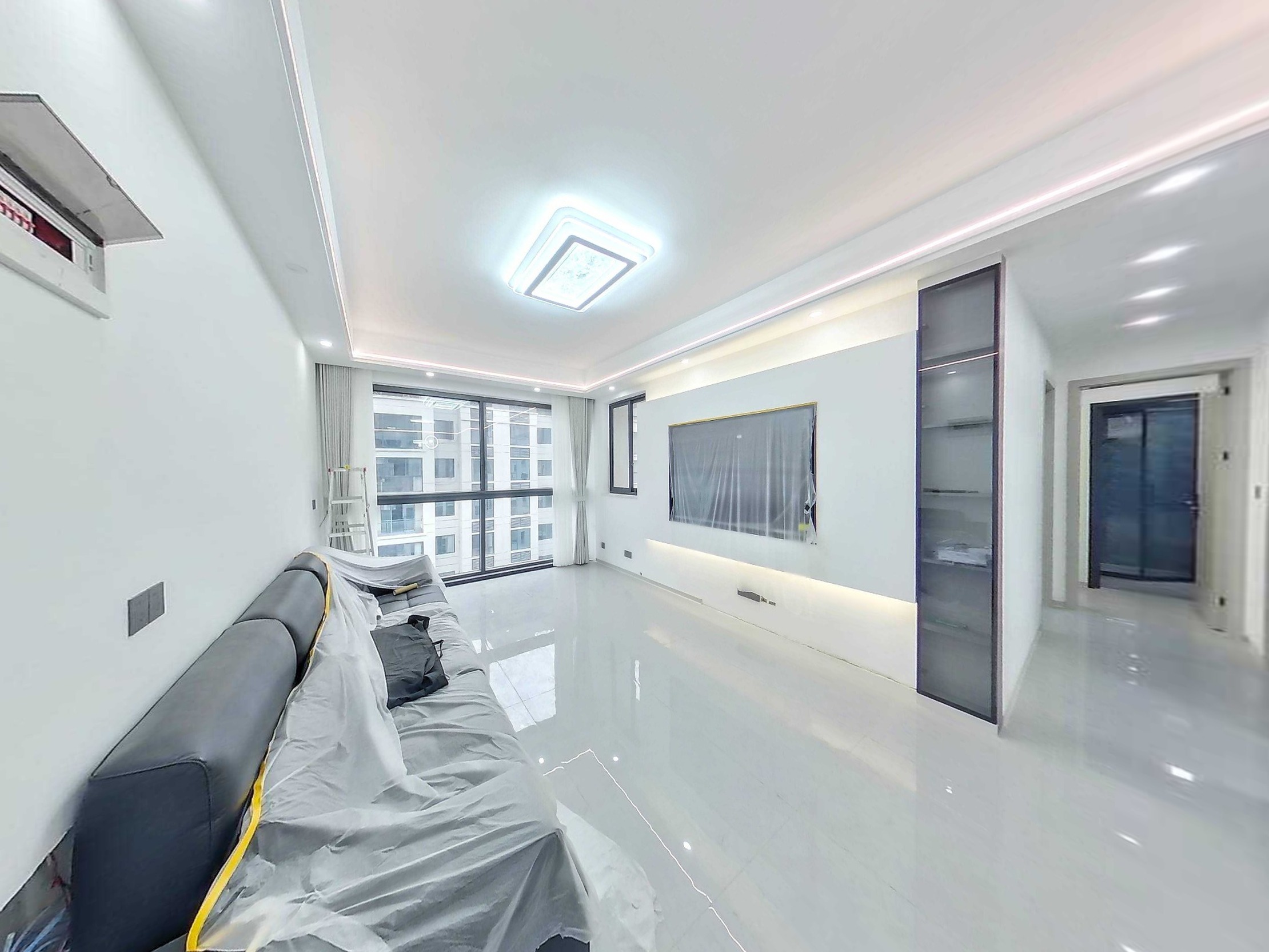 （梨树坪）阳光熙云湖 3室2厅2卫 南