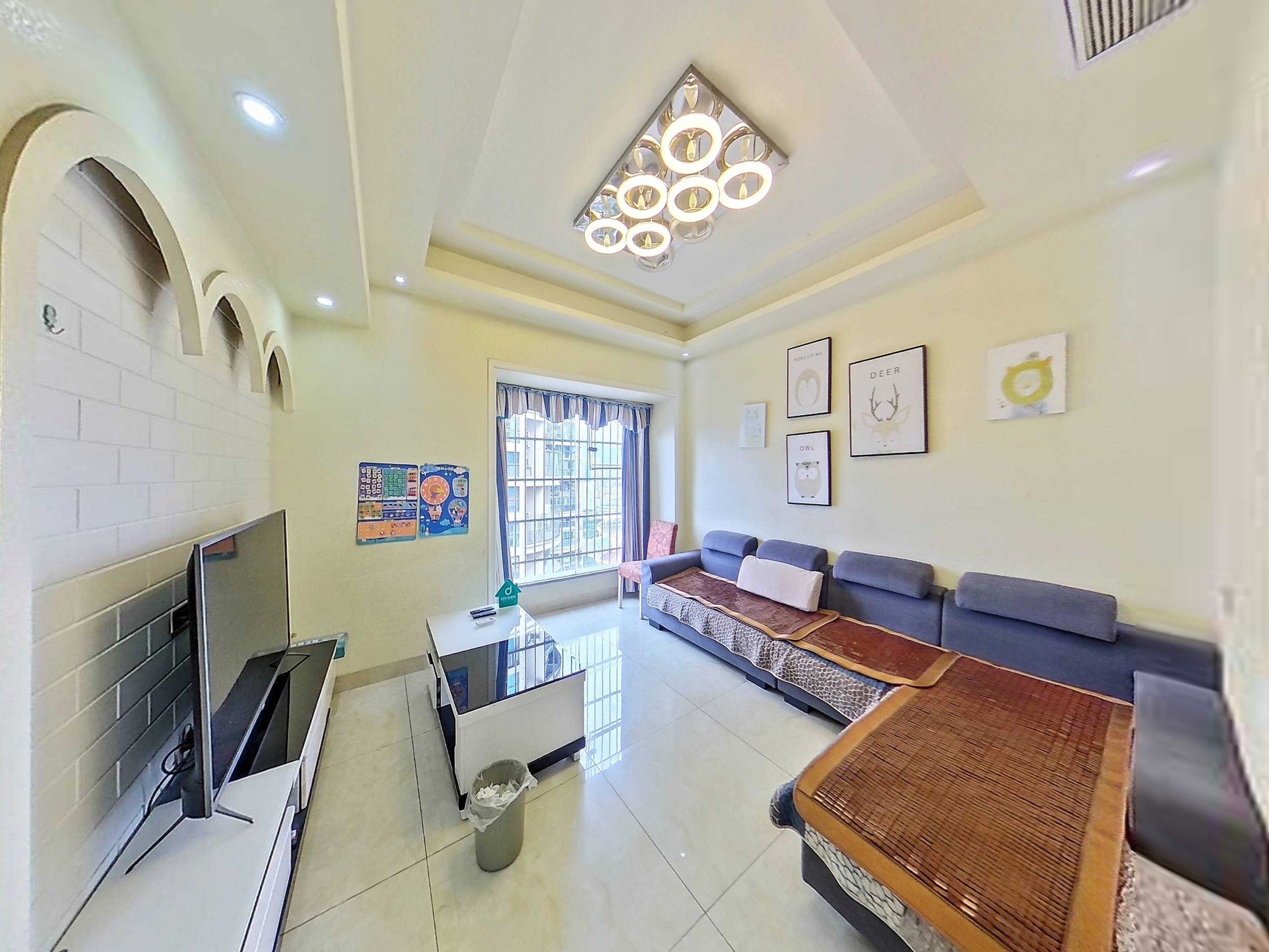 （凤凰大道）香榭国际 3室2厅2卫 南