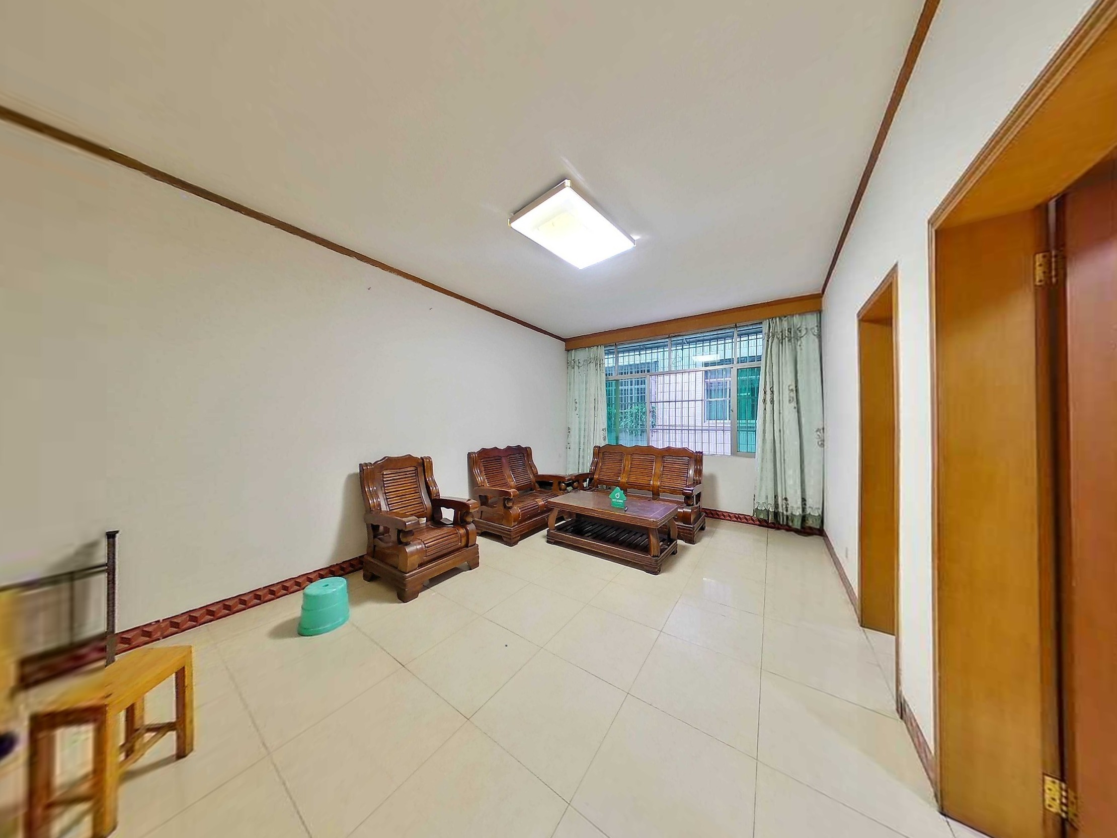 （仙鹤路）万达路558号附15-18号县天然气公司集资楼（安置房） 3室2厅1卫 南