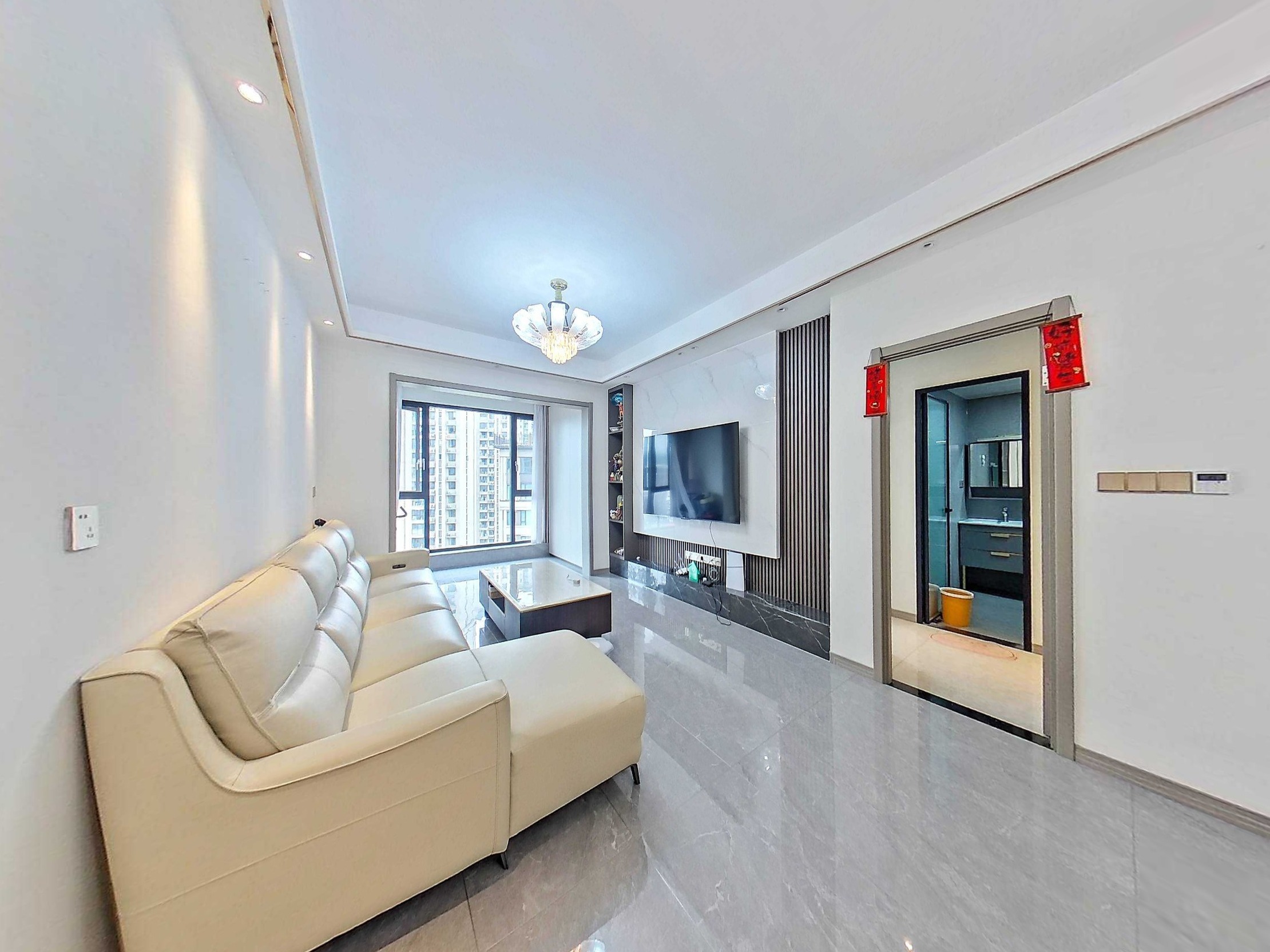 （莲花湖）蓝光芙蓉风华一期 4室2厅2卫 南北