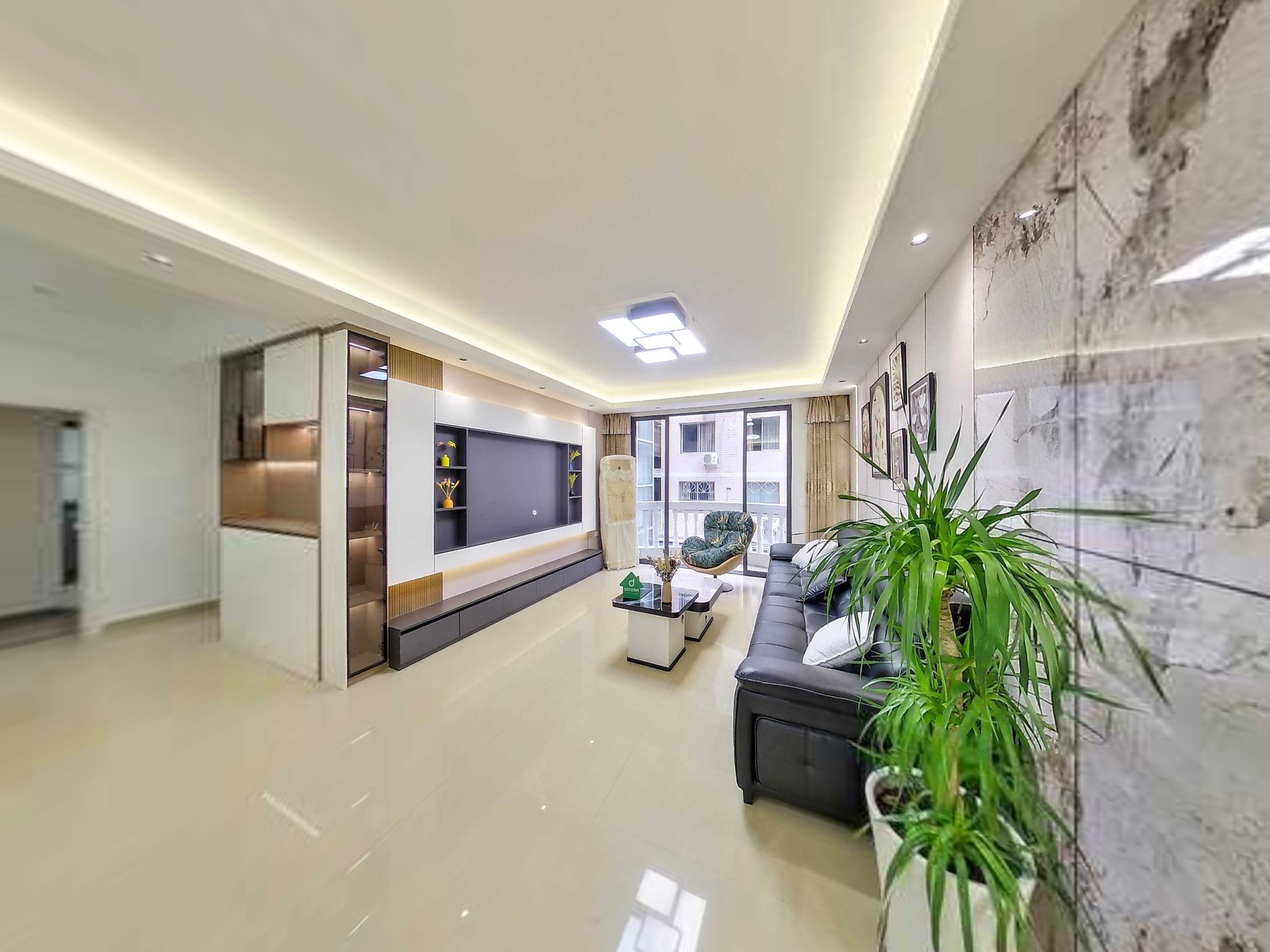 （十字路口）阳光耍都(万达路) 3室2厅2卫 南