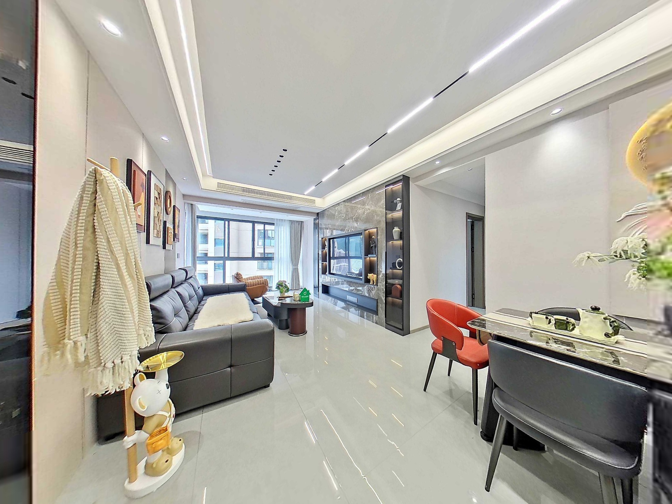 （莲花湖）蓝光芙蓉风华一期 3室2厅2卫 南