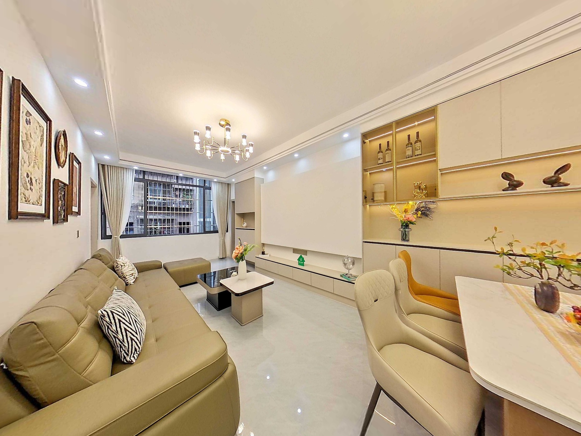 （南门口）通川区公安分局刑侦大队大西街209号 4室2厅2卫 东南