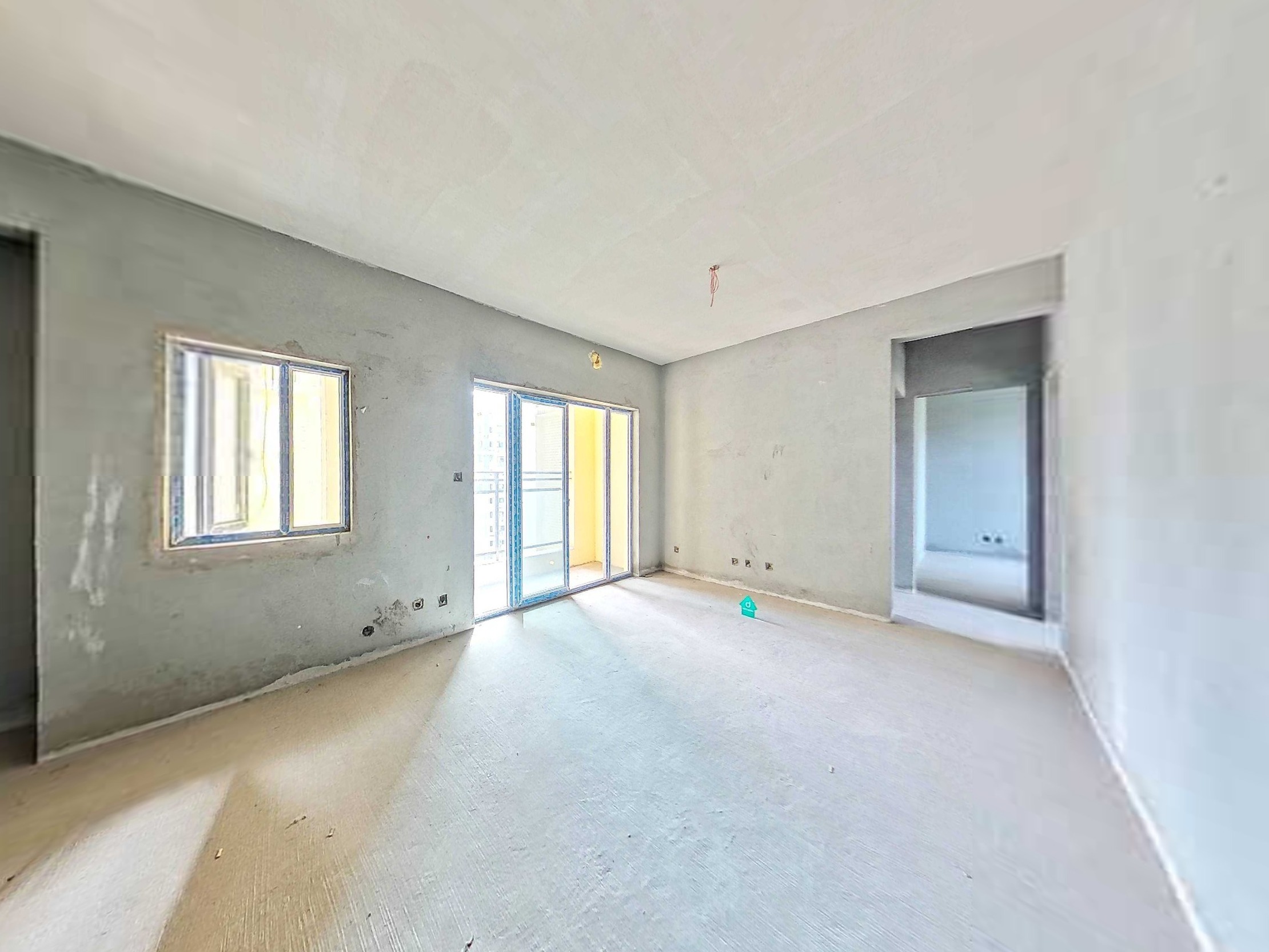 （凤凰大道）仁和春天国际花园 4室2厅2卫 南