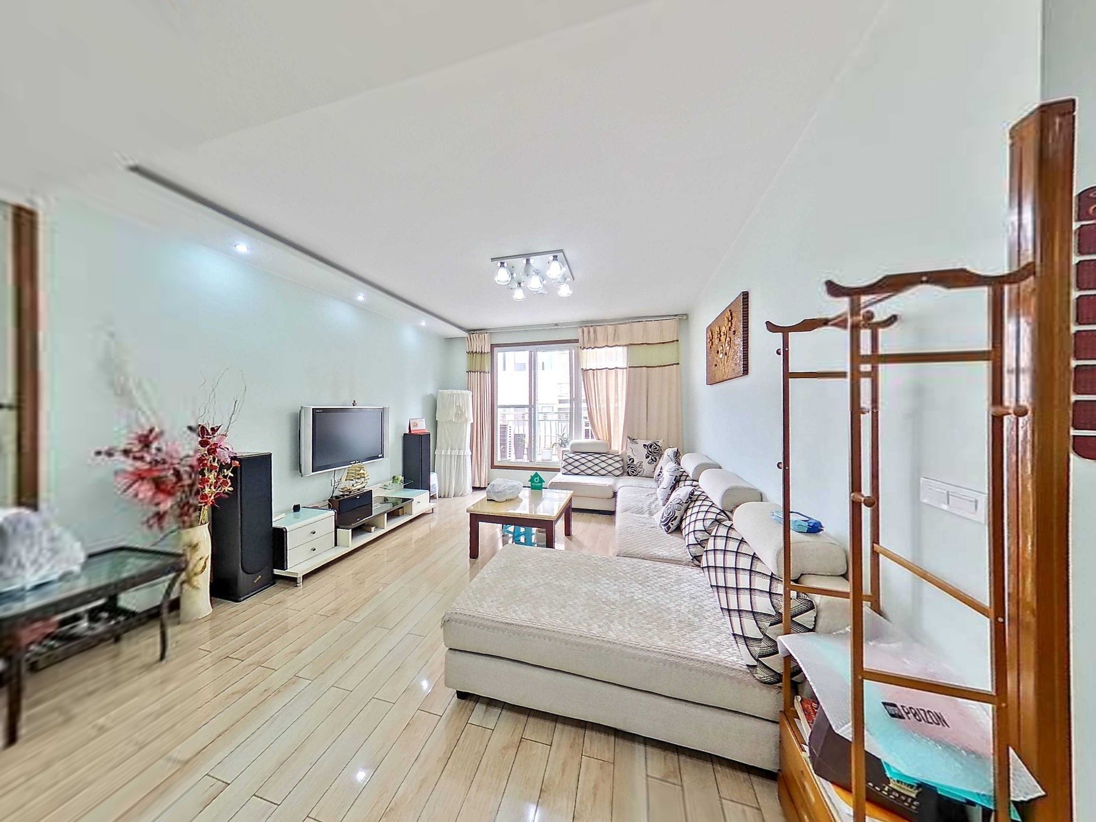 （凤凰大道）牡丹苑 4室2厅2卫 南