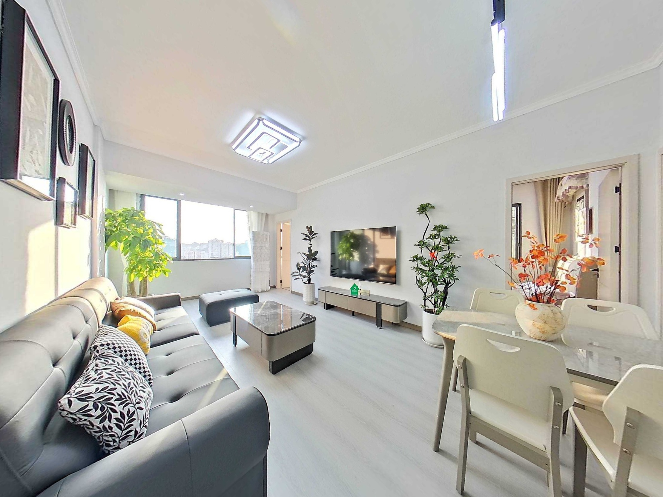 （中心广场）滨江国茂 2室2厅1卫 西南