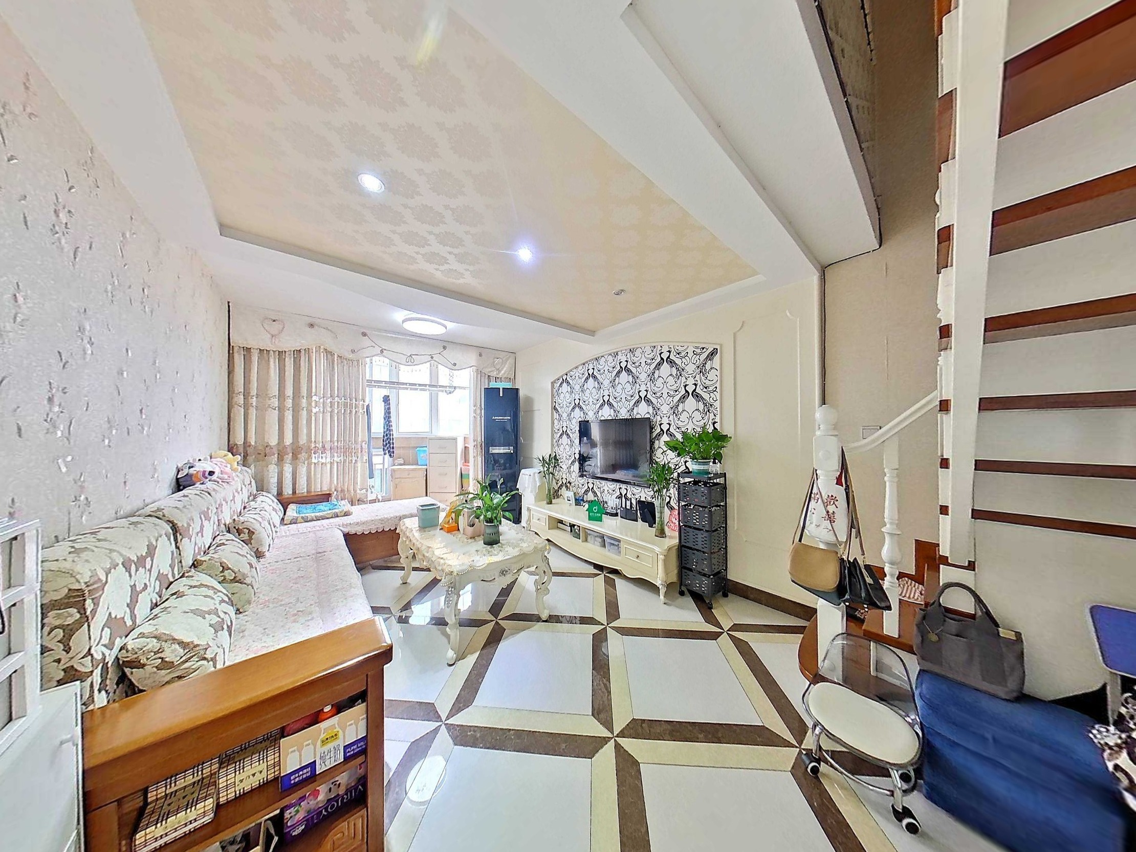 （中心广场）新世纪广场 2室2厅2卫 西