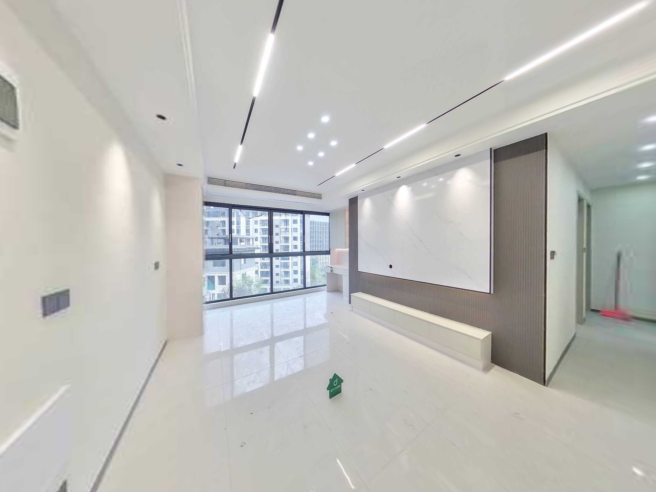 （梨树坪）阳光熙云湖 4室2厅2卫 南