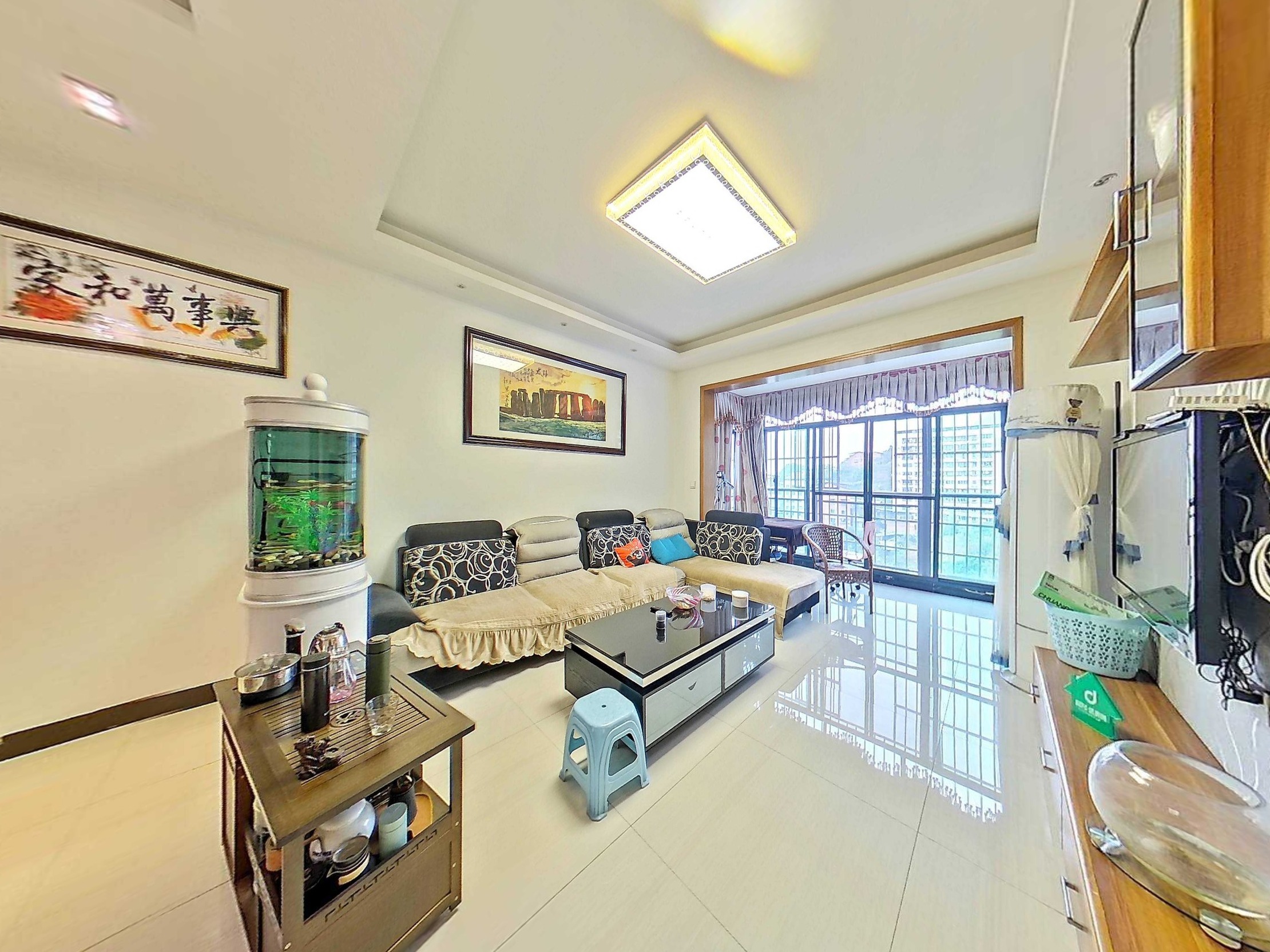 （中心广场）侨兴凤凰城 3室2厅1卫 西