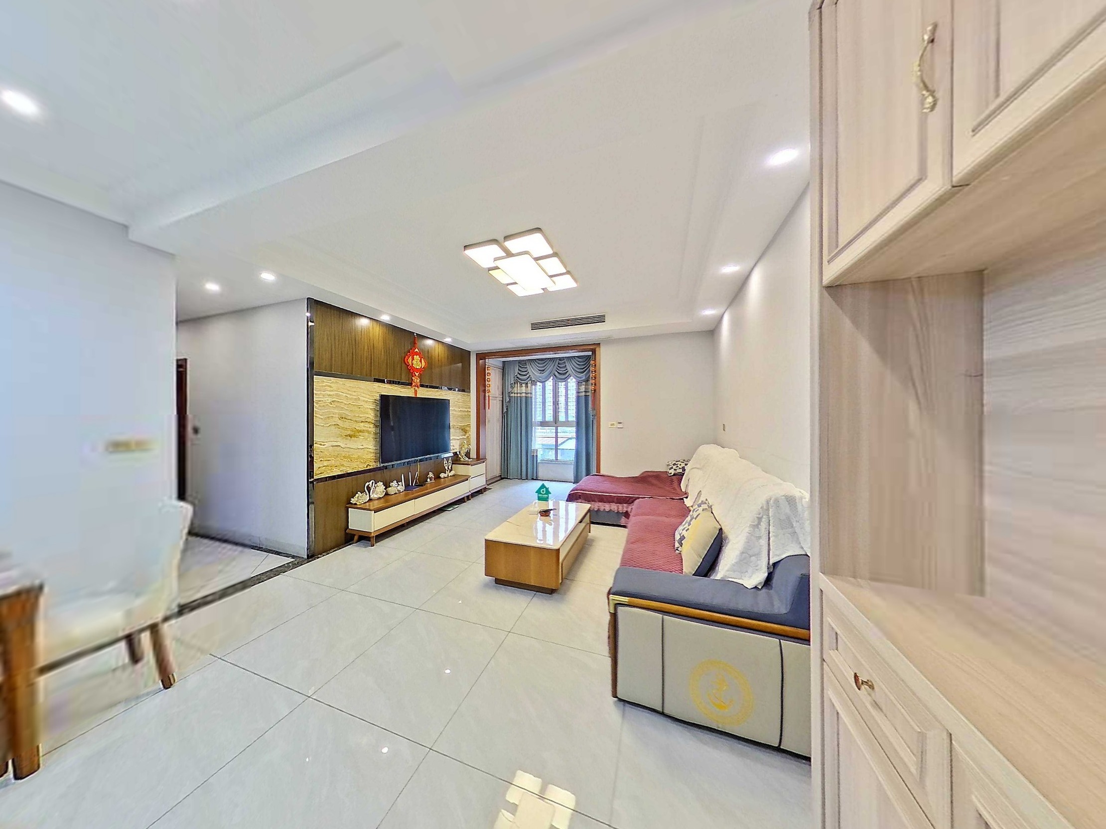 （罗浮广场）天恒花园三期 3室2厅2卫 南