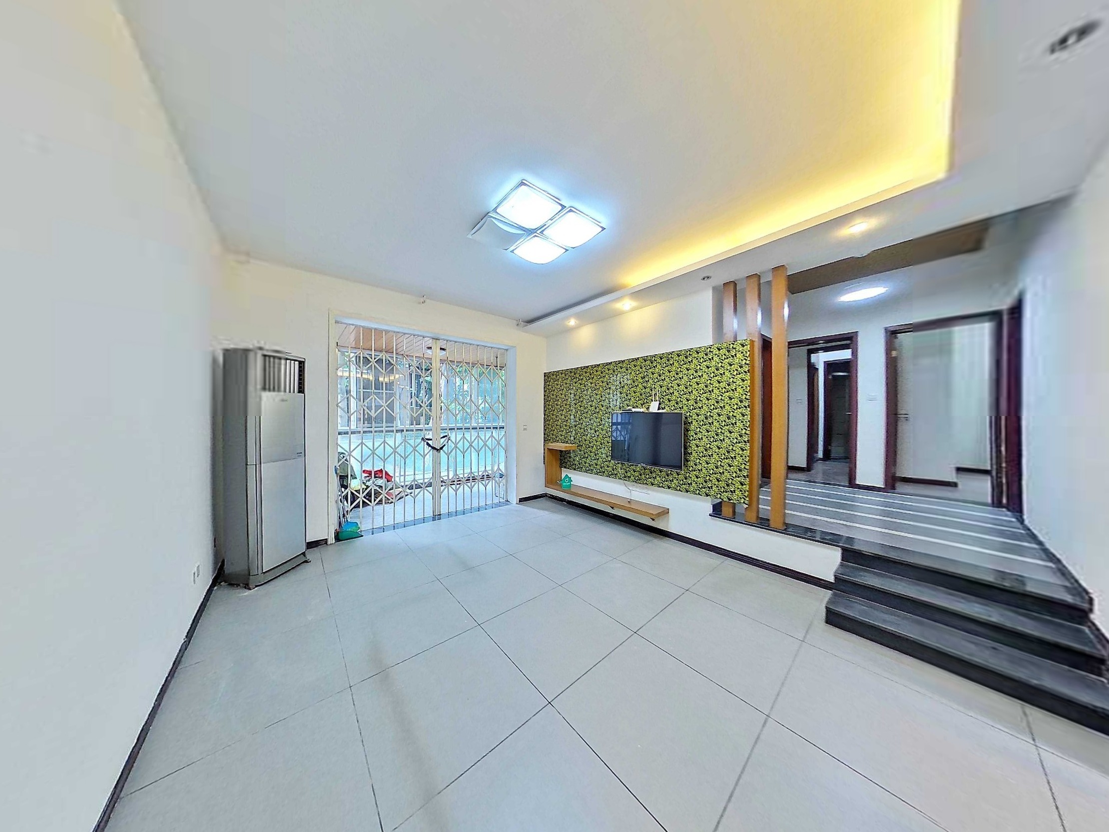 （罗浮广场）恒阳骊都一期 4室2厅2卫 东