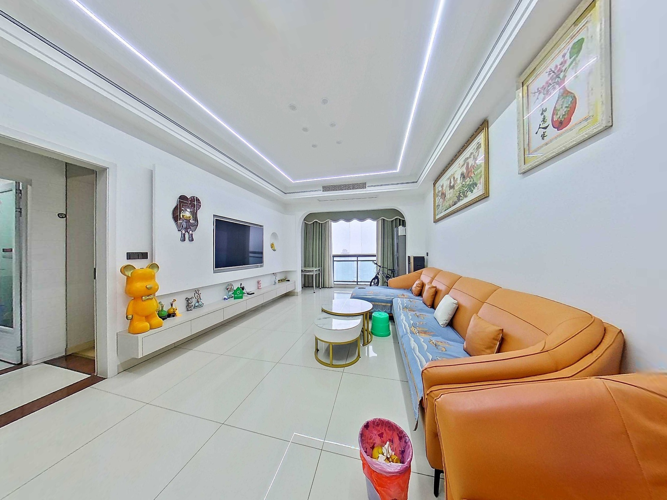 （中心广场）滨江名都城 3室2厅2卫 南