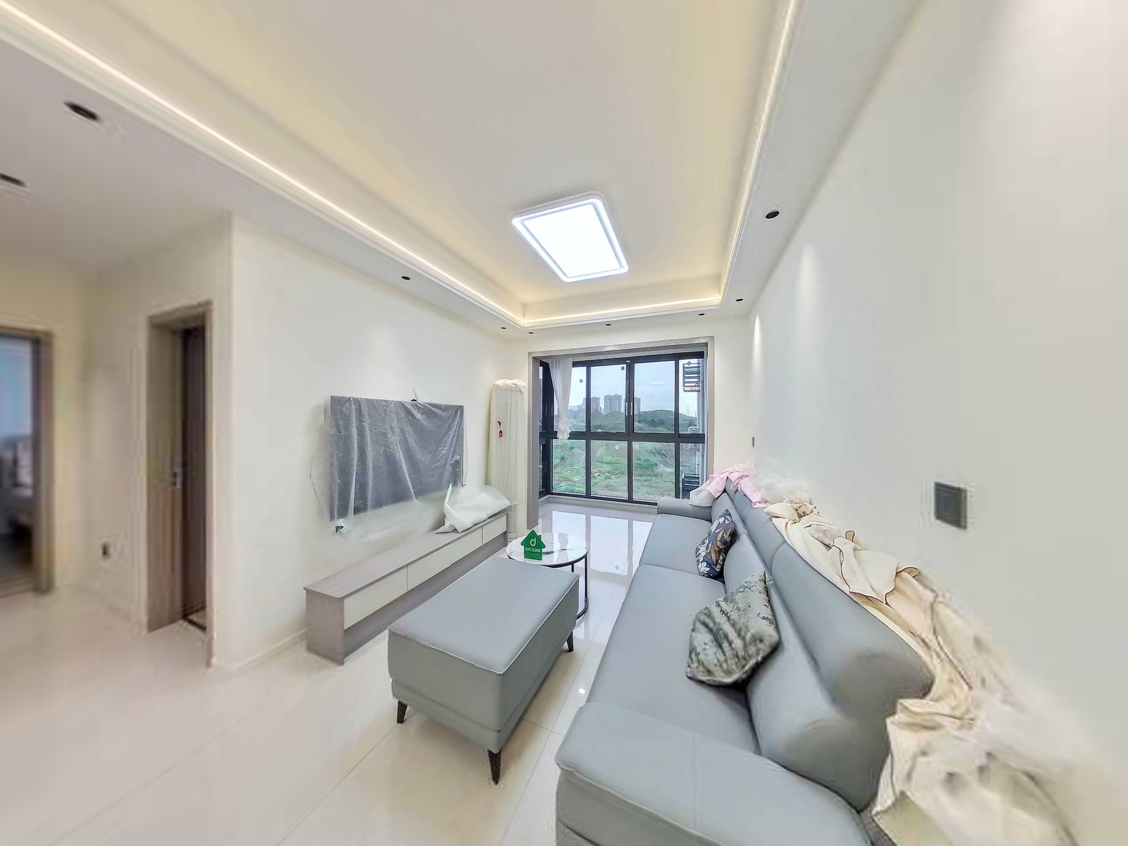 （堰坝）邦泰理想城 3室2厅1卫 东