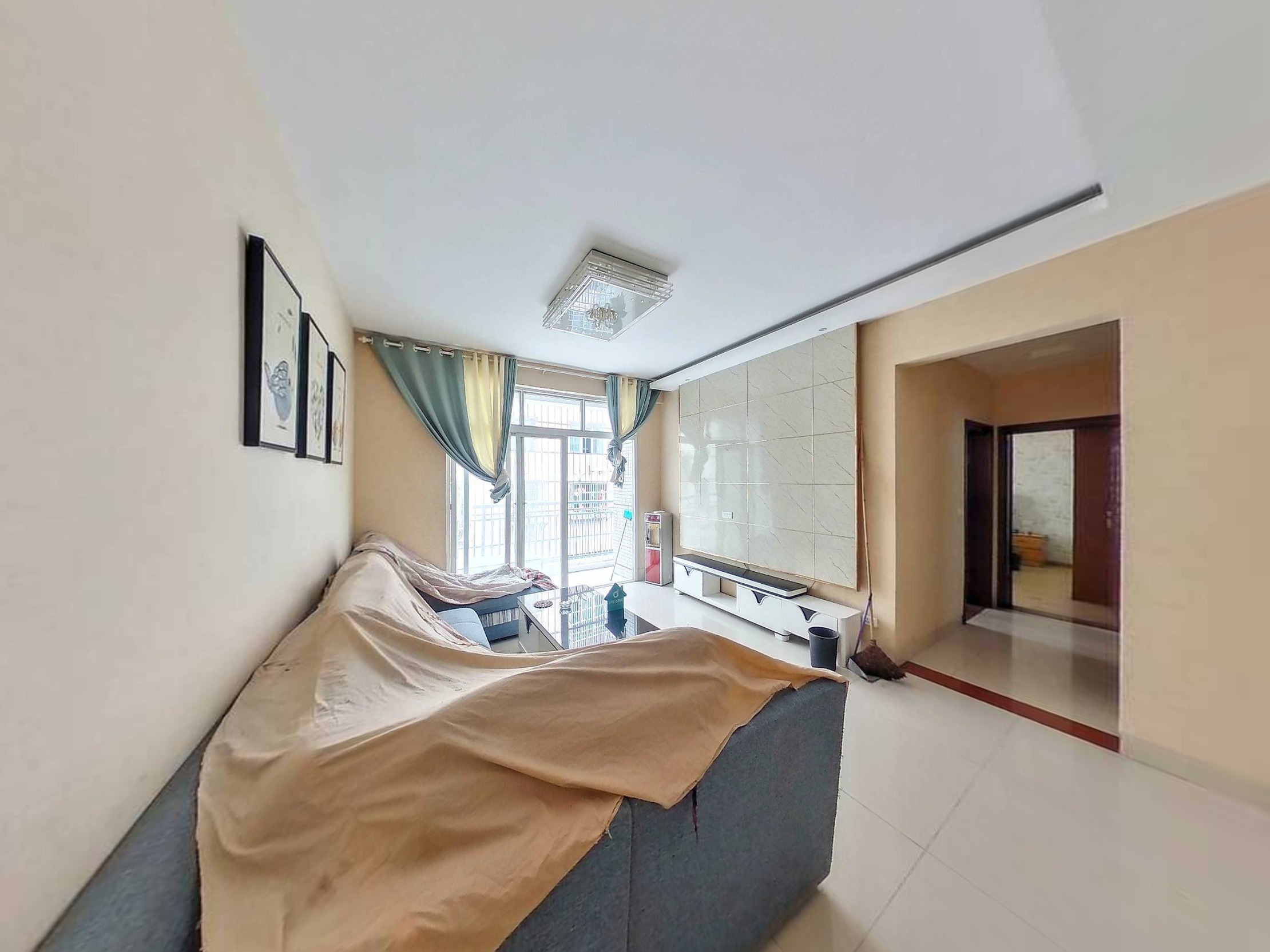 （仙鹤路）英皇广场 3室2厅2卫 南