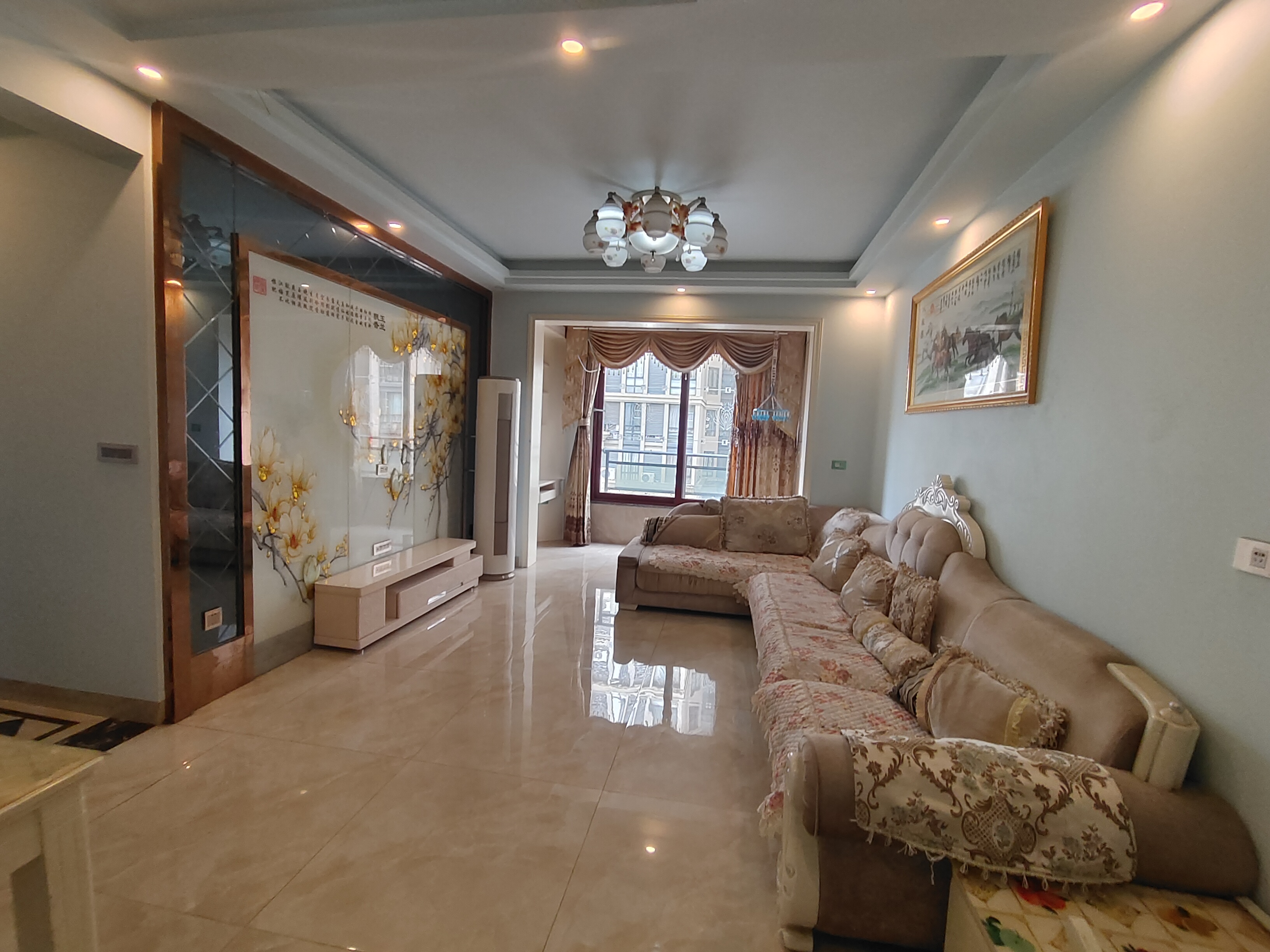 （塔沱）蓝润十年城 3室2厅2卫 南