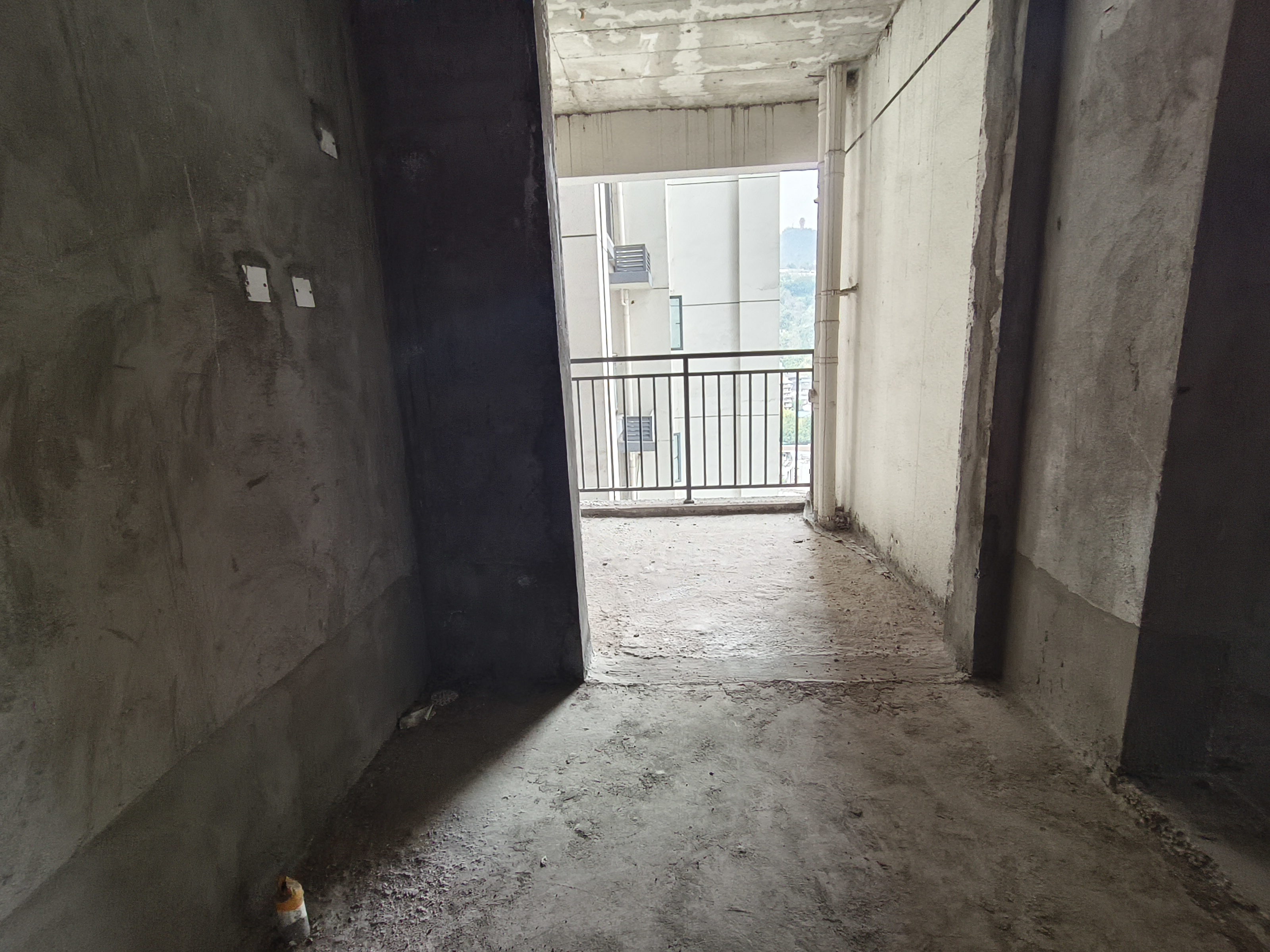 藍潤置地廣場