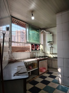 啤酒厂家属院