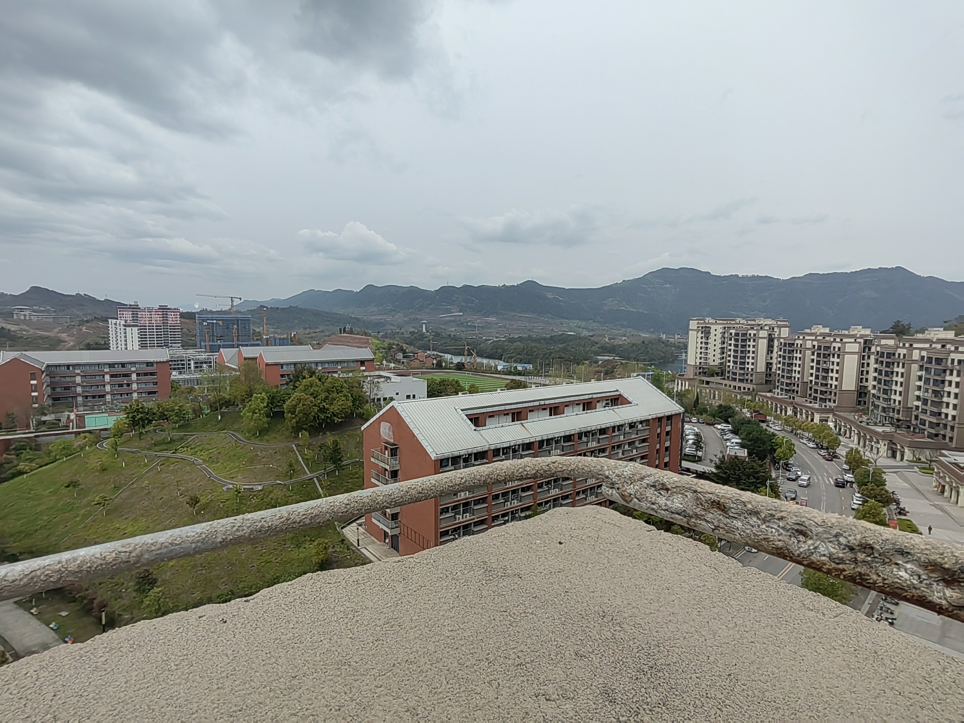 阳光书香澜台