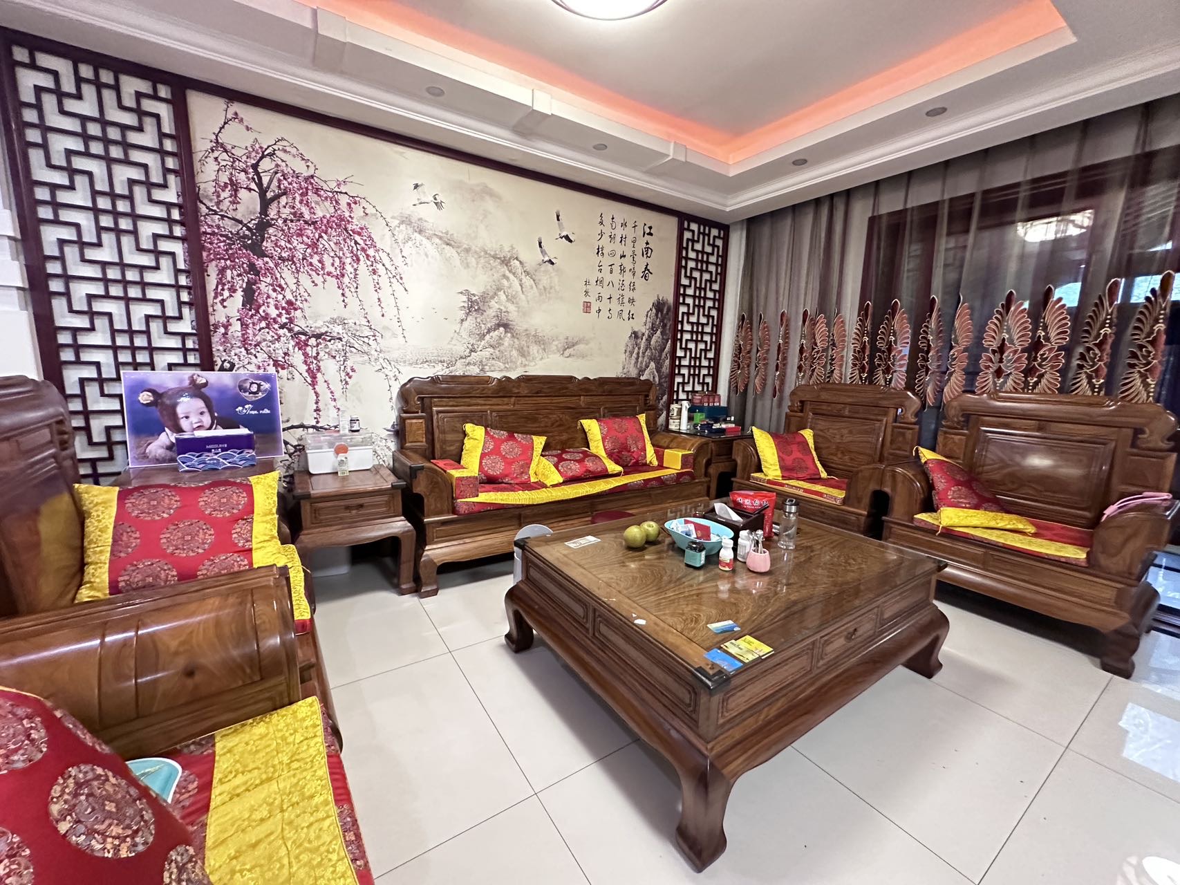 （凤凰大道）金兰小区 5房2厅5卫 南