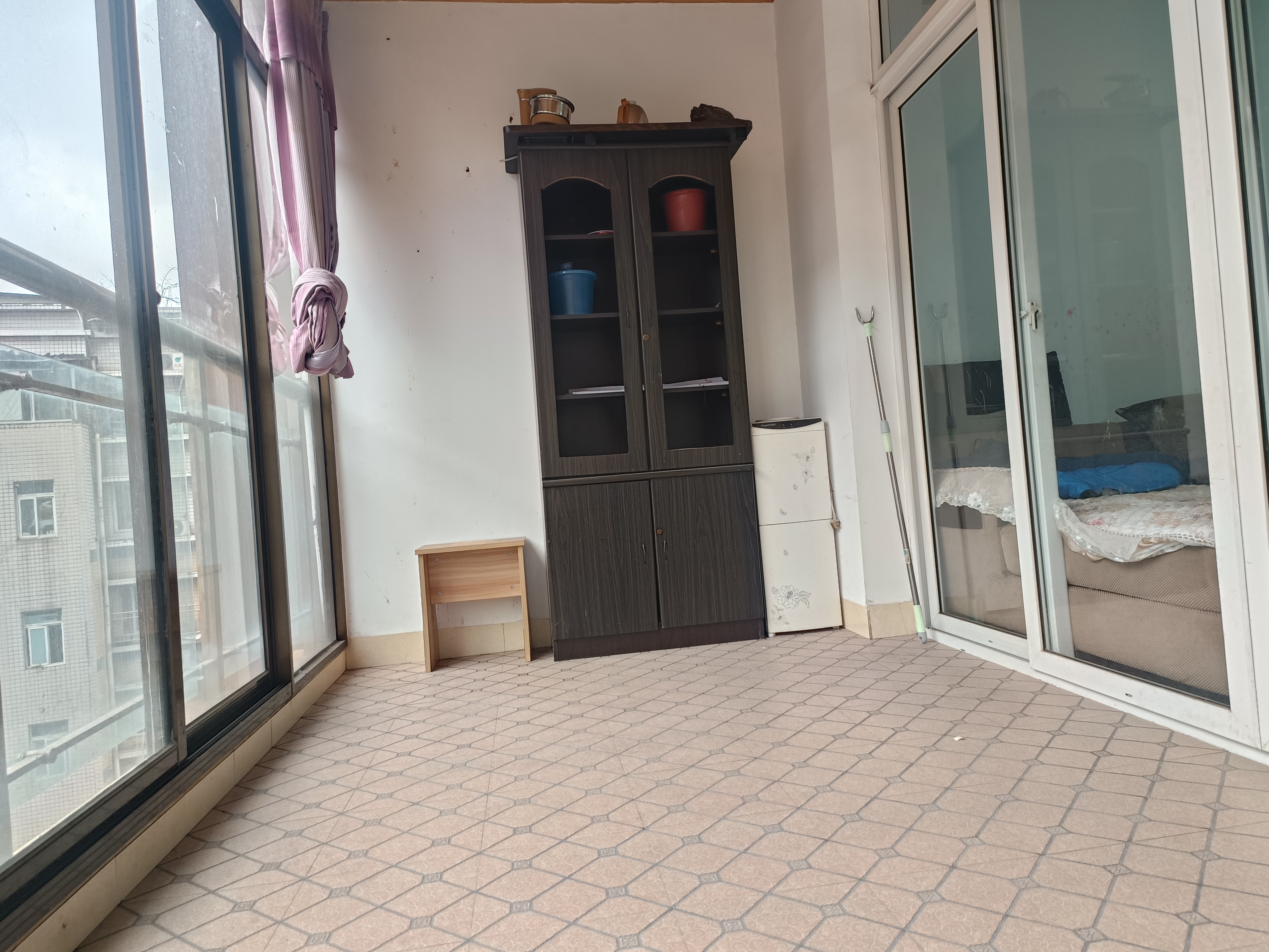 羅浮陽光
