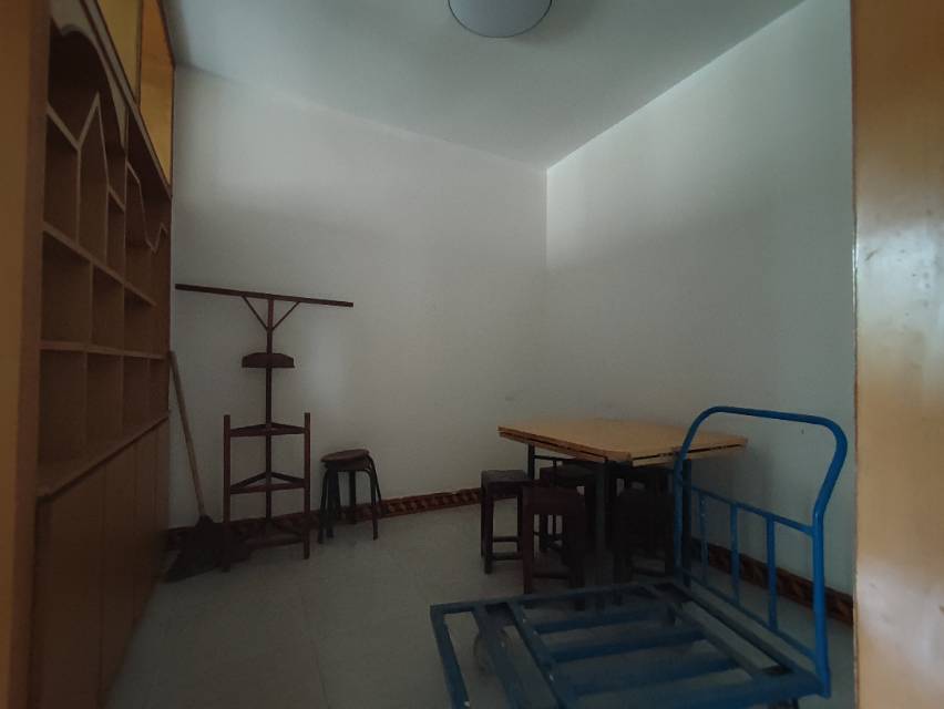 縣林產品公司家屬院