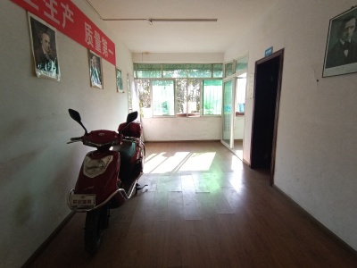 锅厂梁国土局还村民大楼
