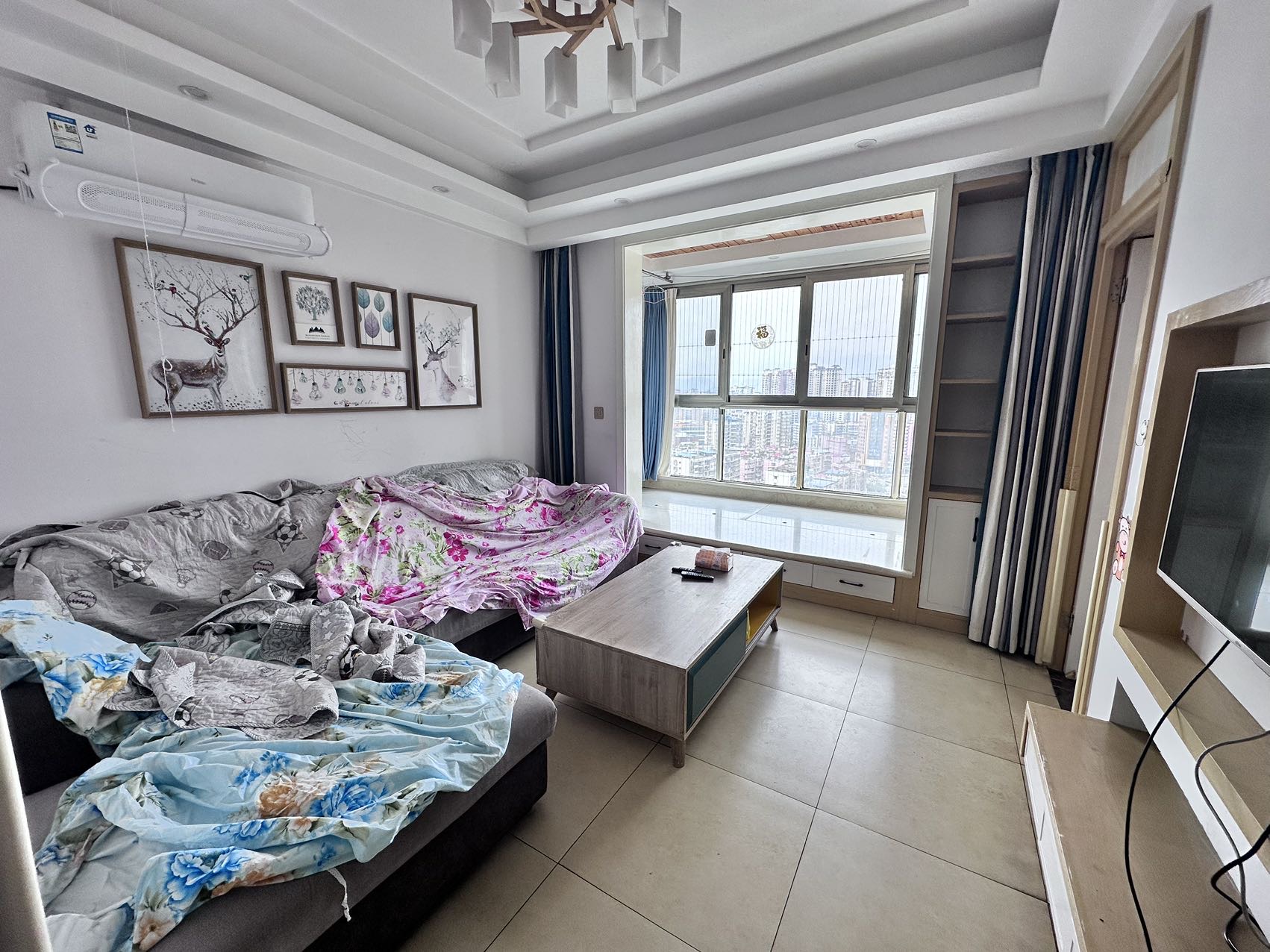 （罗浮广场）天恒花园三期 2室2厅1卫 南