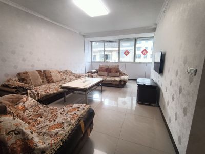 （罗浮广场）华隆商场 3室2厅2卫 南