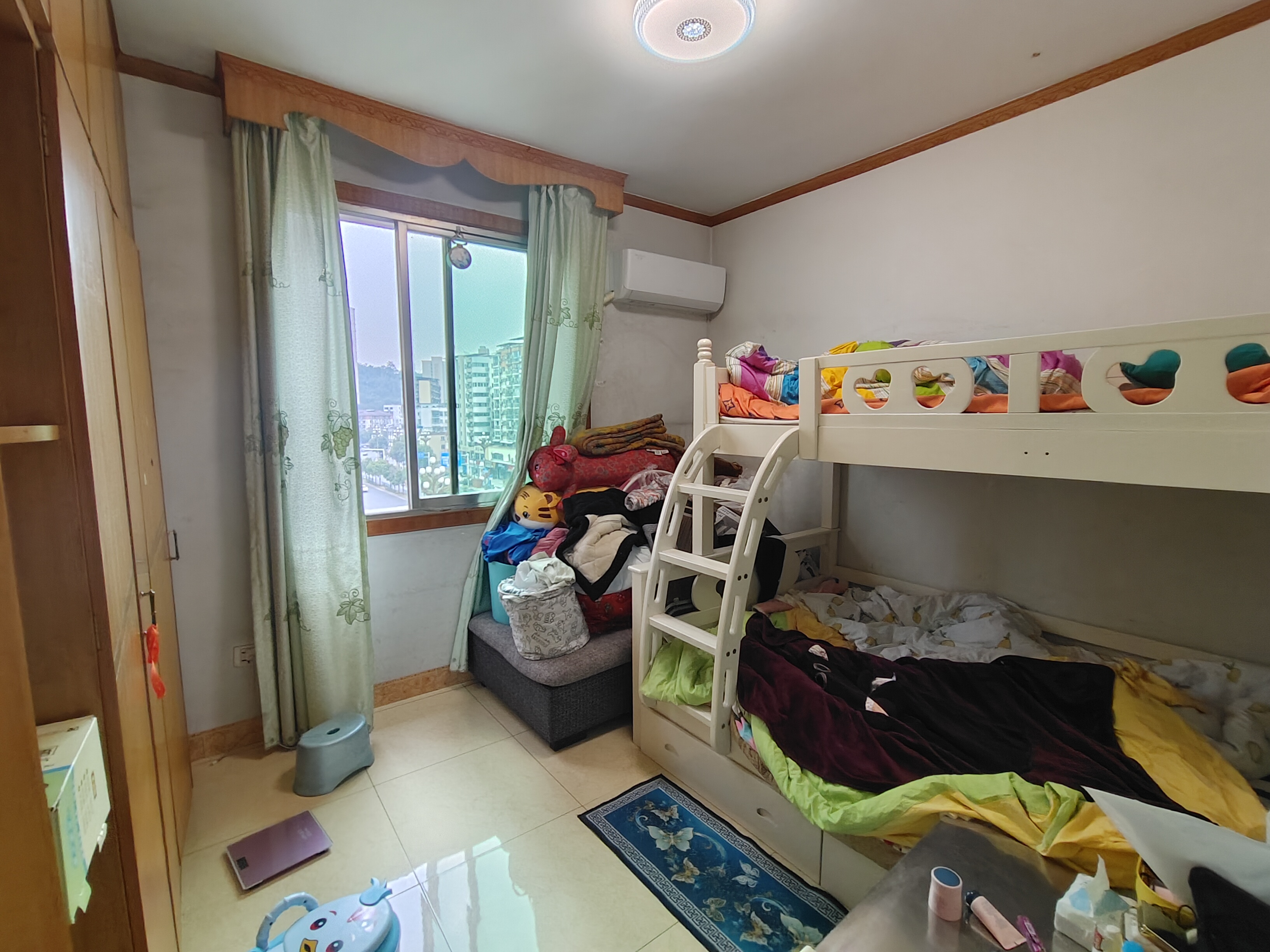 西外实验小学家属院