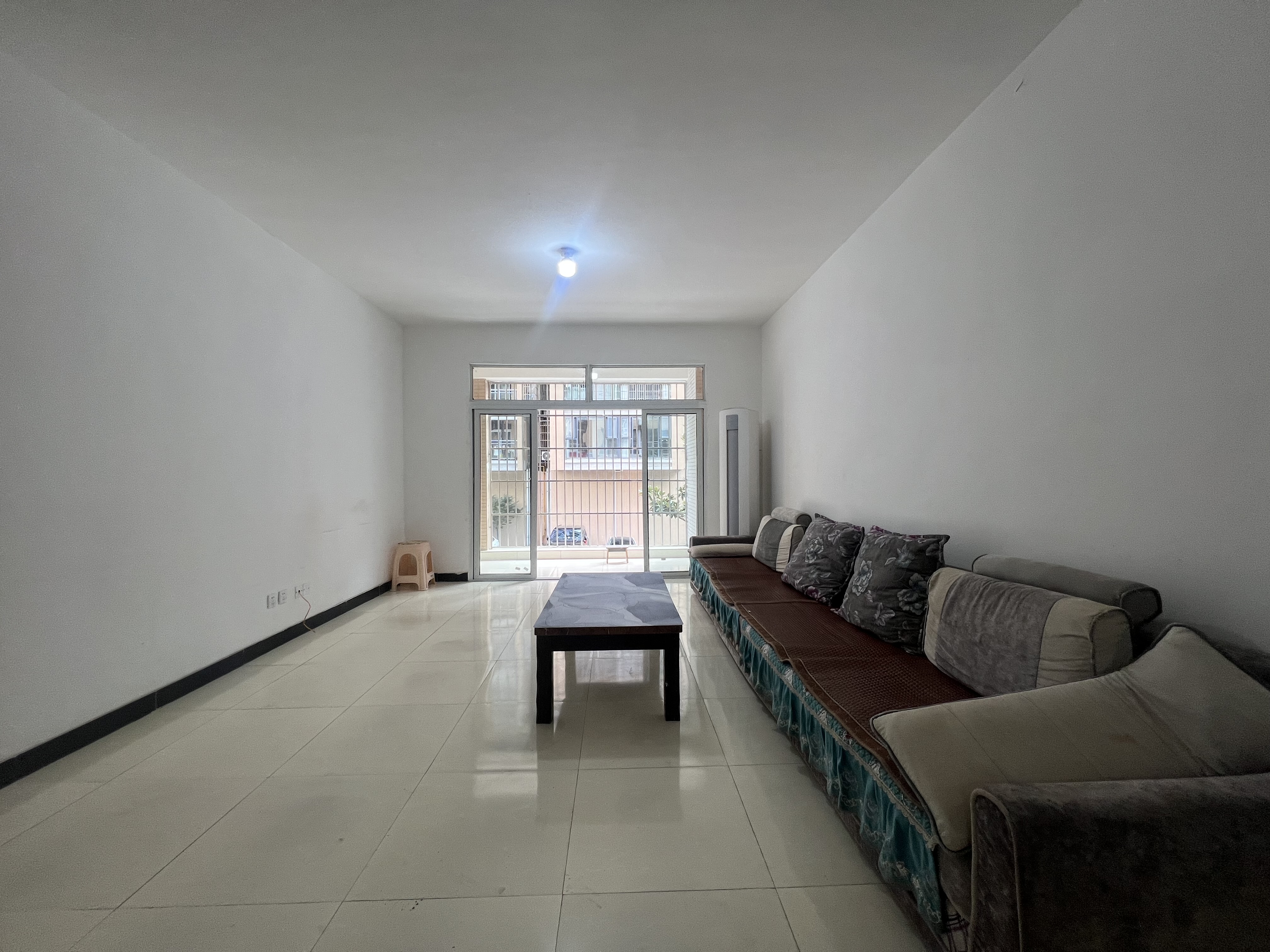 （凤凰大道）体育佳园 3室2厅2卫 南