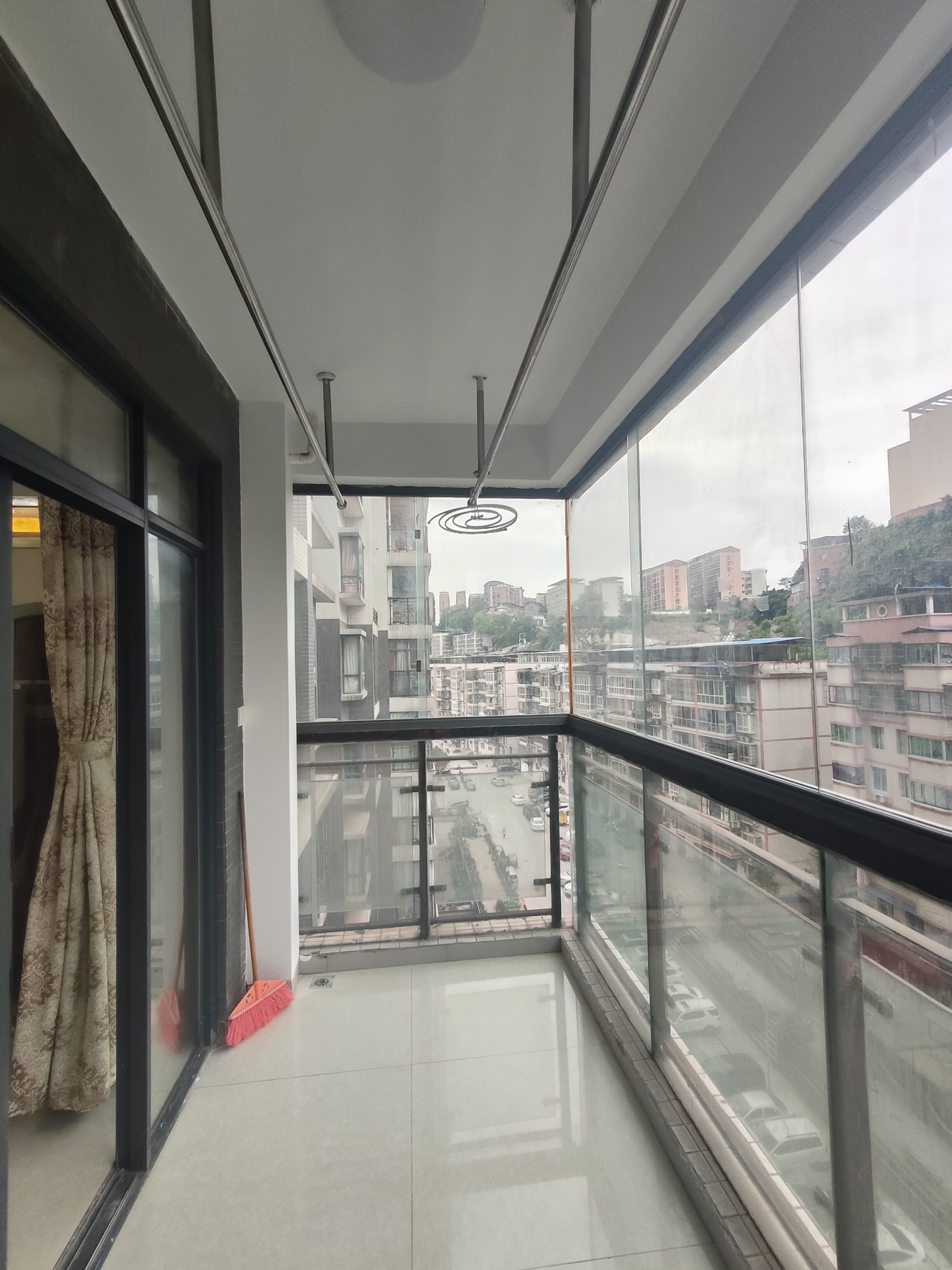 瑞城麓島國際