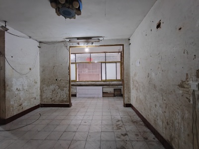 （中心广场）三委家属院 3室2厅1卫 南