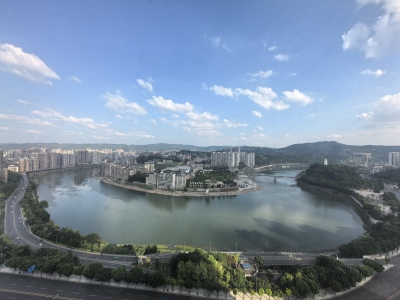 蓝润置地广场