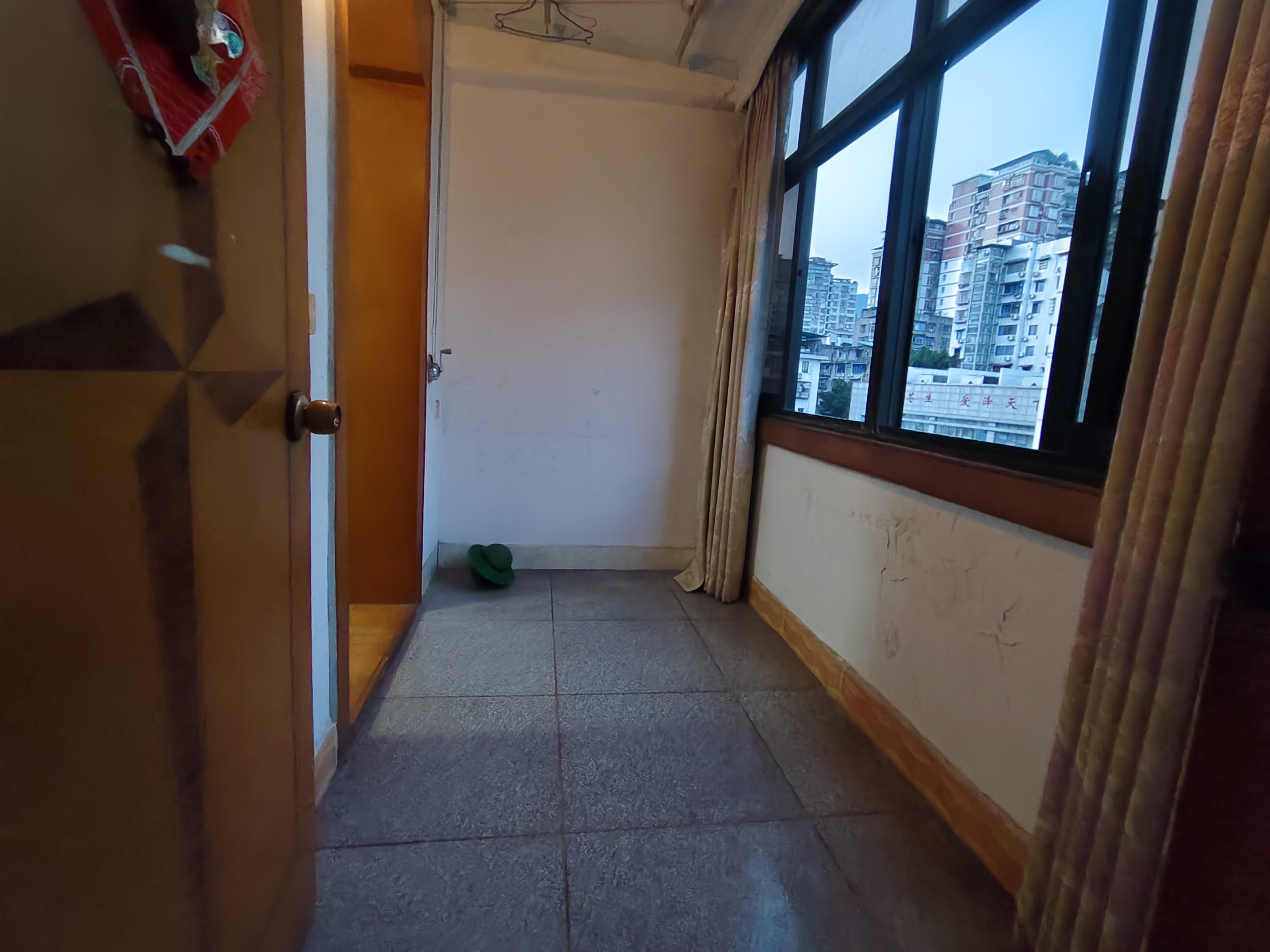 东城壕巷黄龙寺1号房